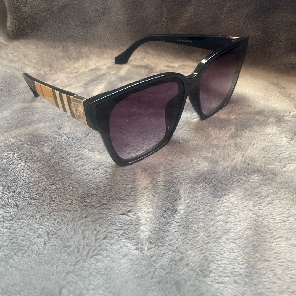 Stylish Black Sunglasses